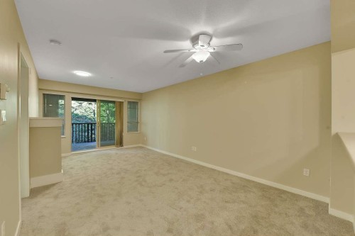 408-2959 Silver Springs Boulevard, Coquitlam, BC - Indoor Photo Showing Other Room