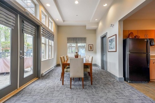 408-2959 Silver Springs Boulevard, Coquitlam, BC - Indoor Photo Showing Dining Room