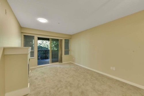 408-2959 Silver Springs Boulevard, Coquitlam, BC - Indoor Photo Showing Other Room