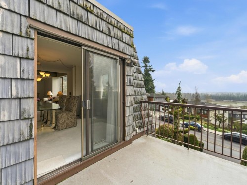 8355 Nelson Avenue, Burnaby, BC - Outdoor With Exterior
