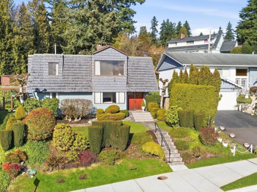 8355 Nelson Avenue, Burnaby, BC - Outdoor