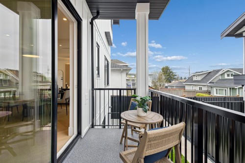 1-3637 46Th Avenue E, Vancouver, BC - Outdoor With Exterior