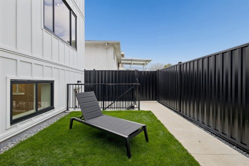 1-3637 46Th Avenue E, Vancouver, BC - Outdoor With Exterior