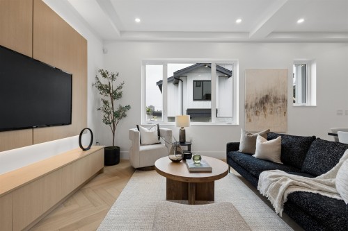 2-3637 46Th Avenue E, Vancouver, BC - Indoor