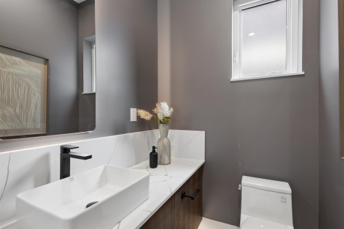 2-3637 46Th Avenue E, Vancouver, BC - Indoor Photo Showing Bathroom