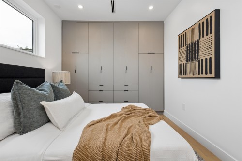 2-3637 46Th Avenue E, Vancouver, BC - Indoor Photo Showing Bedroom