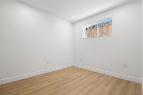 2-3637 46Th Avenue E, Vancouver, BC - Indoor Photo Showing Other Room
