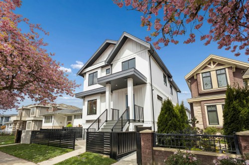 2-3637 46Th Avenue E, Vancouver, BC - Outdoor With Facade