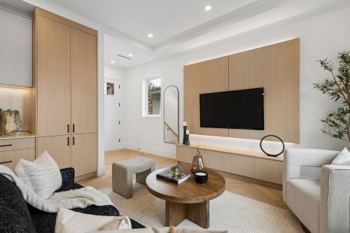 2-3637 46Th Avenue E, Vancouver, BC - Indoor
