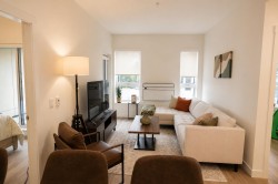 411-245 Bewicke Avenue North Vancouver, BC V7M 0H5