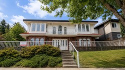 5135 Marine Drive Burnaby, BC V5J 3G5