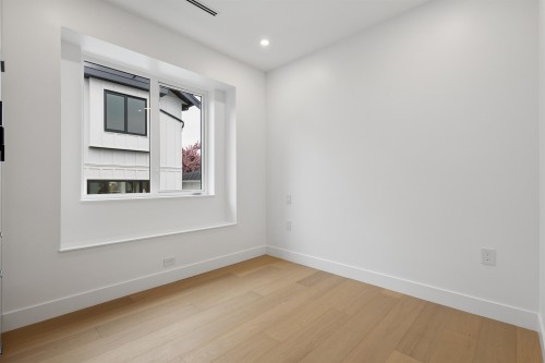 1-3639 46Th Avenue E, Vancouver, BC - Indoor Photo Showing Other Room