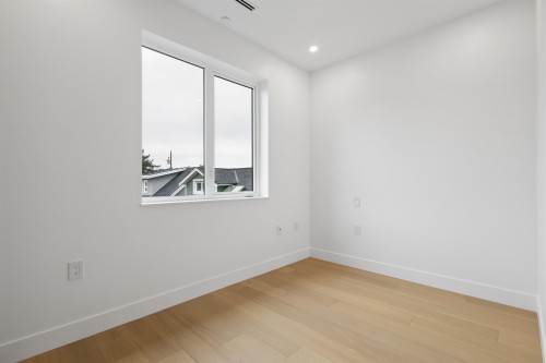 1-3639 46Th Avenue E, Vancouver, BC - Indoor Photo Showing Other Room
