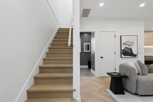 2-3639 46Th Avenue E, Vancouver, BC - Indoor Photo Showing Other Room