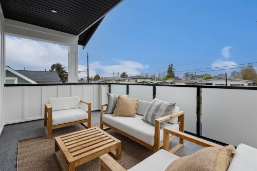 2-3639 46Th Avenue E, Vancouver, BC - Outdoor With Exterior