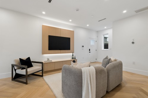 2-3639 46Th Avenue E, Vancouver, BC - Indoor