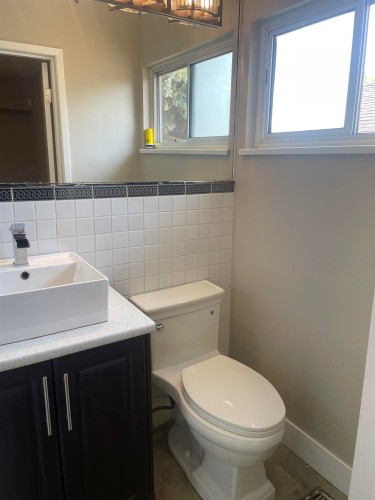 6748 Ash Street, Vancouver, BC - Indoor Photo Showing Bathroom