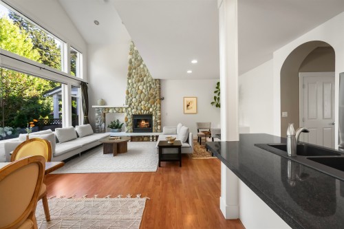 1931 Parkway Boulevard, Coquitlam, BC - Indoor Photo Showing Other Room With Fireplace