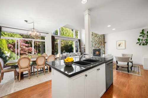 1931 Parkway Boulevard, Coquitlam, BC - Indoor