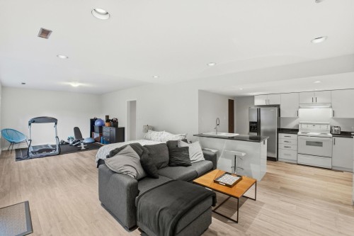 2023 Hill Drive, North Vancouver, BC - Indoor