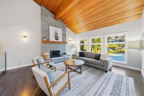 2023 Hill Drive, North Vancouver, BC - Indoor Photo Showing Living Room With Fireplace