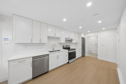 3469 Arbutus Street, Vancouver, BC - Indoor Photo Showing Kitchen With Double Sink With Upgraded Kitchen