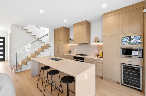3469 Arbutus Street, Vancouver, BC - Indoor Photo Showing Kitchen With Upgraded Kitchen