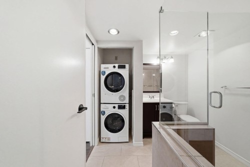 208-10631 No. 3 Road  Richmond, BC V7A 4L8