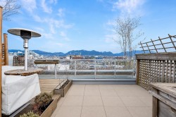 708-384 1st Avenue E Vancouver, BC V5T 0G5