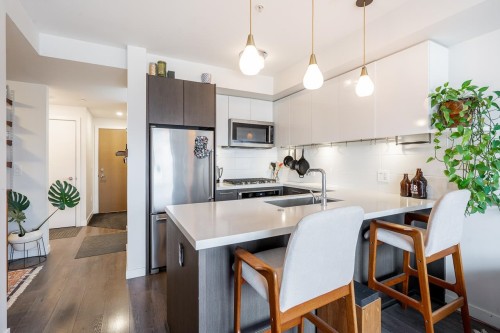 708-384 1St Avenue E, Vancouver, BC 
