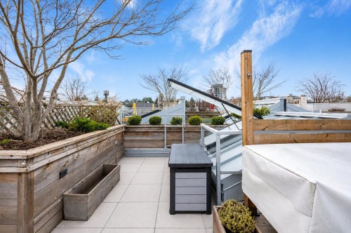 708-384 1St Avenue E, Vancouver, BC 