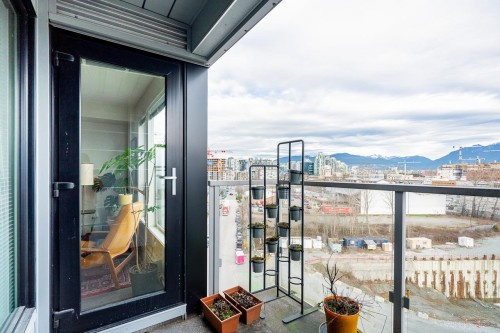 708-384 1St Avenue E, Vancouver, BC 