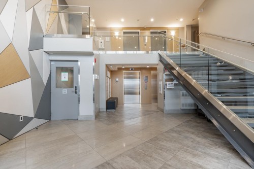708-384 1St Avenue E, Vancouver, BC 