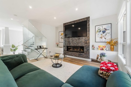 108 Sycamore Drive, Port Moody, BC - Indoor Photo Showing Living Room With Fireplace