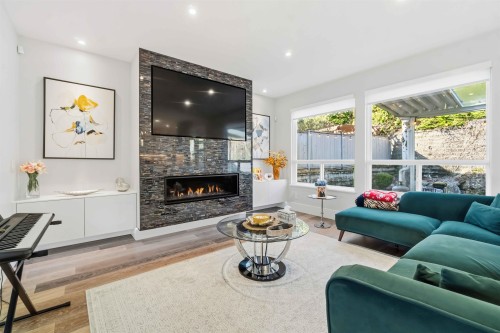 108 Sycamore Drive, Port Moody, BC - Indoor Photo Showing Living Room With Fireplace