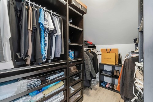 108 Sycamore Drive, Port Moody, BC - Indoor With Storage