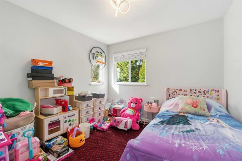 108 Sycamore Drive, Port Moody, BC - Indoor Photo Showing Bedroom