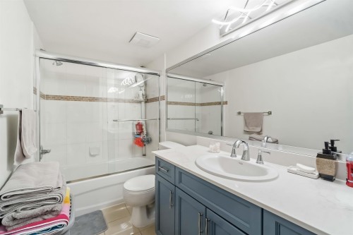 108 Sycamore Drive, Port Moody, BC - Indoor Photo Showing Bathroom