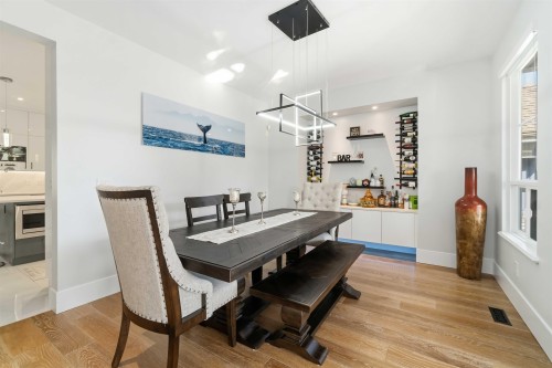 108 Sycamore Drive, Port Moody, BC - Indoor Photo Showing Dining Room