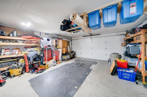 12142 227 Street, Maple Ridge, BC - Indoor Photo Showing Garage