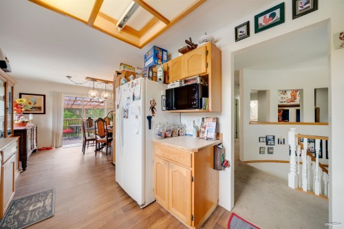 12142 227 Street, Maple Ridge, BC - Indoor