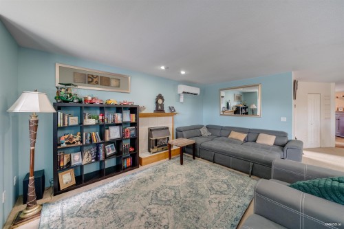 12142 227 Street, Maple Ridge, BC - Indoor Photo Showing Living Room With Fireplace