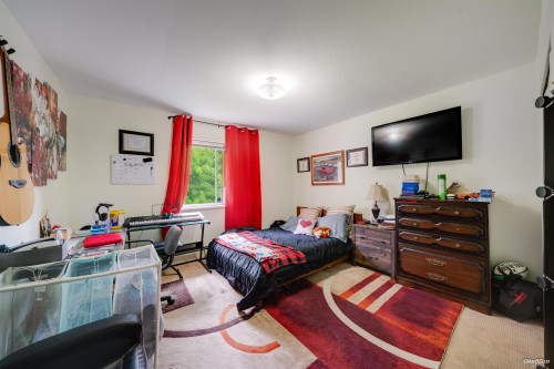 12142 227 Street, Maple Ridge, BC - Indoor Photo Showing Bedroom