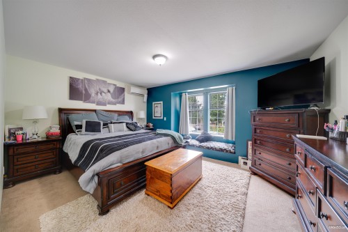 12142 227 Street, Maple Ridge, BC - Indoor Photo Showing Bedroom