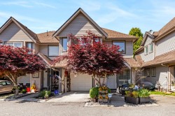 5-22980 Abernethy Lane Maple Ridge, BC V2X 3N4