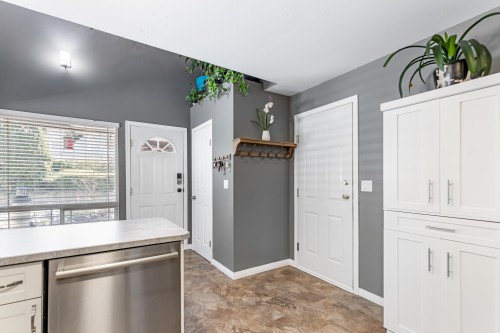 5-22980 Abernethy Lane, Maple Ridge, BC - Indoor Photo Showing Other Room