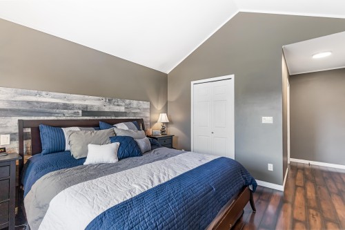 5-22980 Abernethy Lane, Maple Ridge, BC - Indoor Photo Showing Bedroom