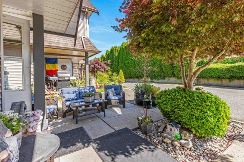 5-22980 Abernethy Lane, Maple Ridge, BC - Outdoor