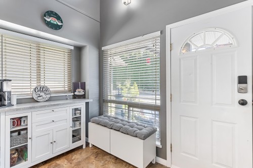 5-22980 Abernethy Lane, Maple Ridge, BC - Indoor Photo Showing Other Room