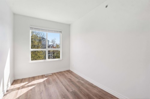 8433 Jellicoe Street, Vancouver, BC - Indoor Photo Showing Other Room